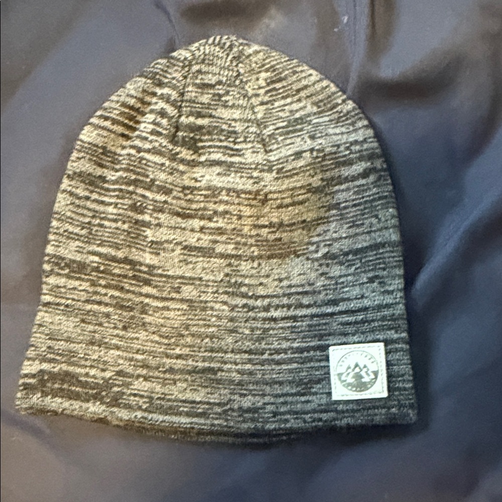 Outfitter 86 mens grey beanie Large